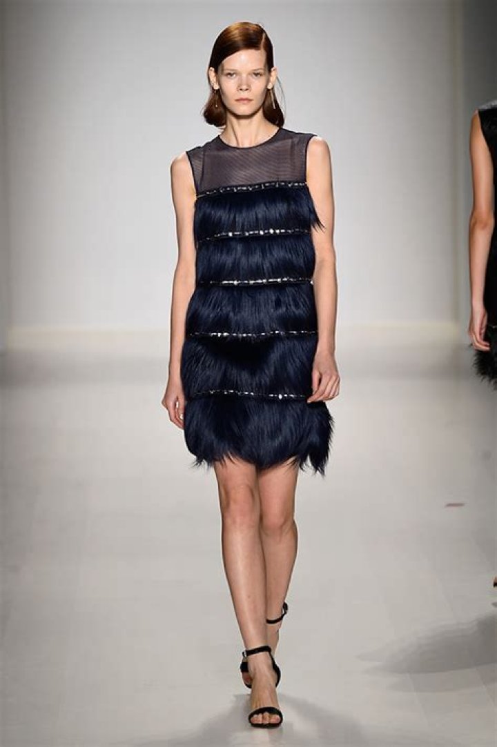 Tadashi-Shoji-nyfw-2015-fall-beauty-gty-3