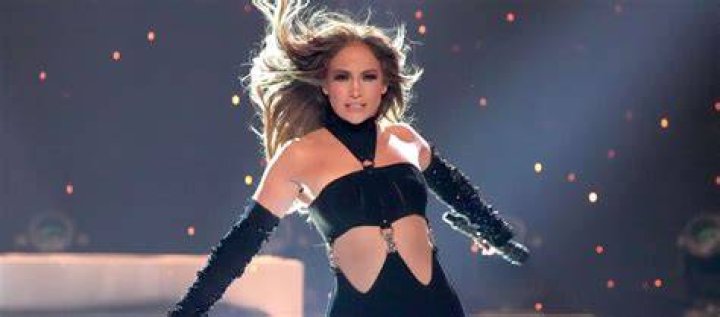 Tampa, FL - *EXCLUSIVE* - Jennifer Lopez and Alex Rodriguez look classy as they are seen arriving at the Super Bowl in Tampa. Pictured: Jennifer Lopez, Alex Rodriguez BACKGRID USA 7 FEBRUARY 2021 BYLINE MUST READ: Maciel / BACKGRID USA: +1 310 798 9111 / UK: +44 208 344 2007 / *UK Clients - Pictures Containing Children Please Pixelate Face Prior To Publication*