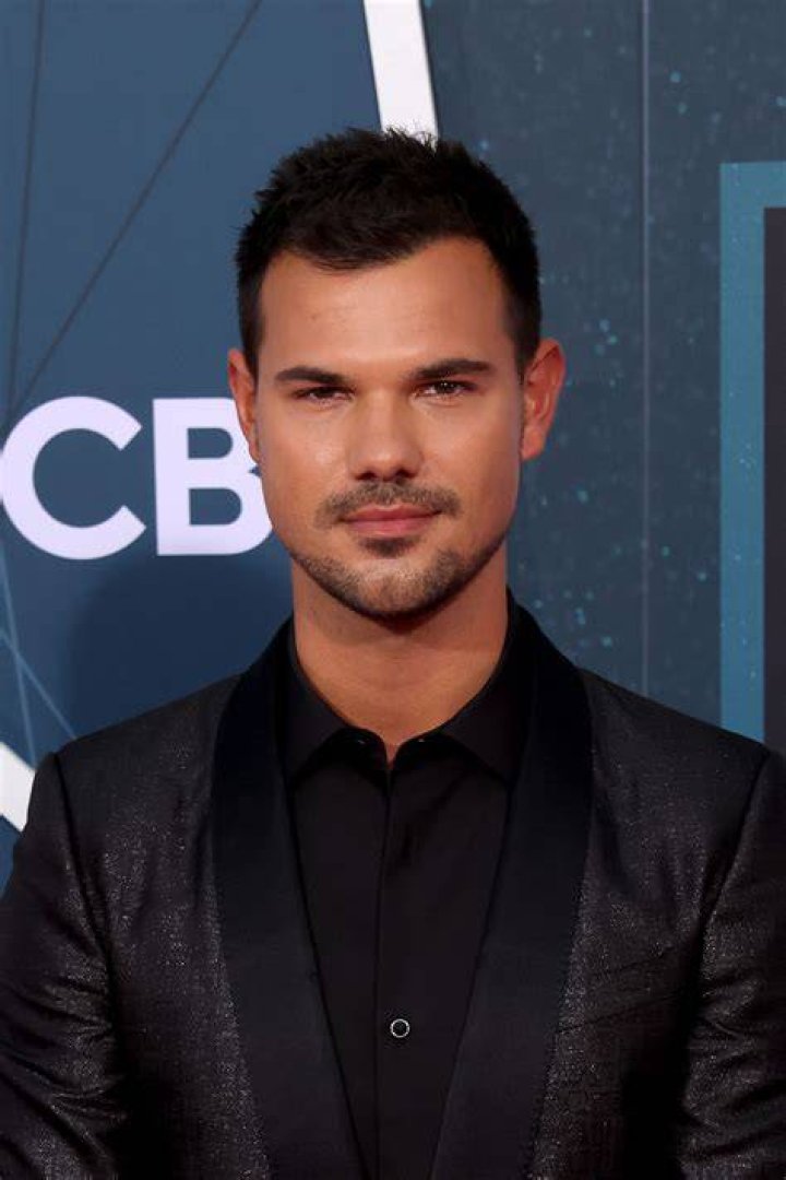 Taylor Lautner at the 2022 CMT Awards