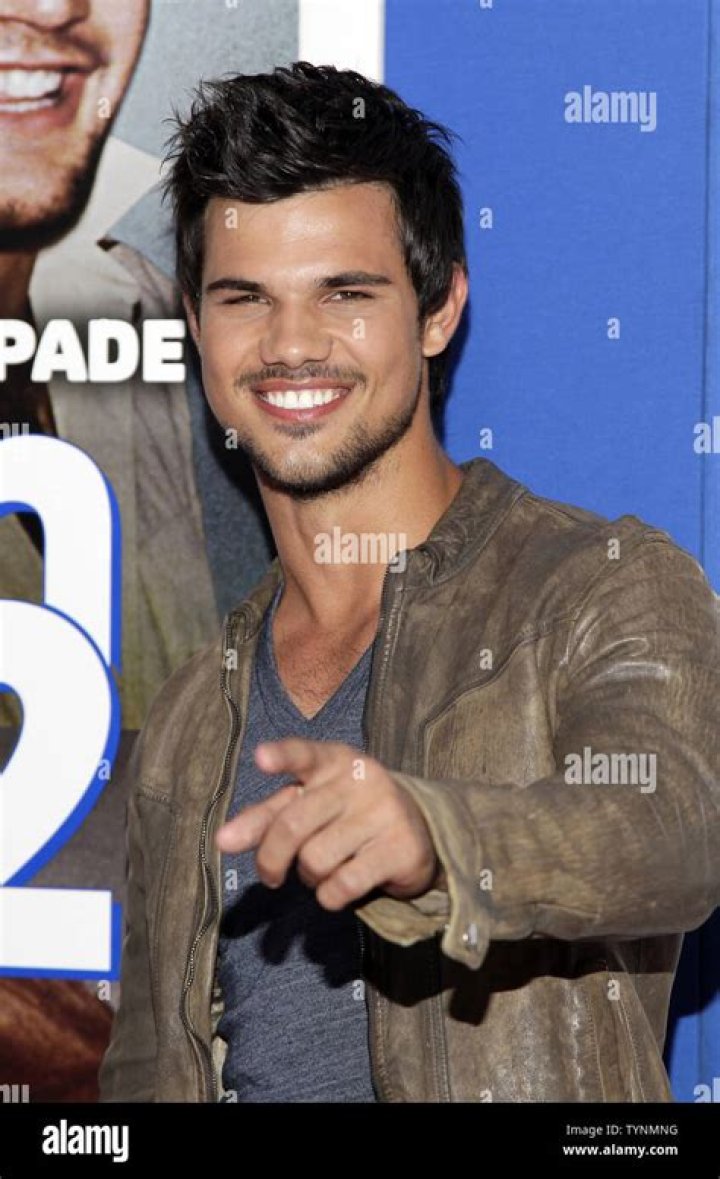 Taylor Lautner In &lsquo;Grown Ups 2&rsquo;