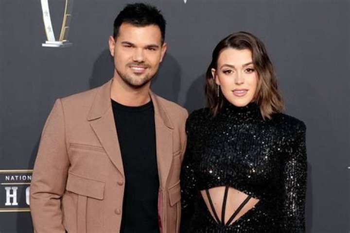 Taylor Lautner out with girlfriend Tay Dome