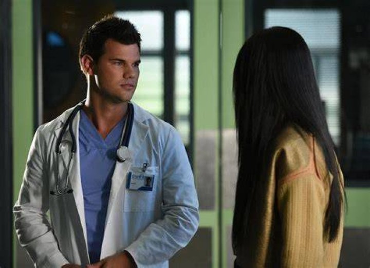Taylor Lautner Repping &ldquo;Scream Queens&rdquo;