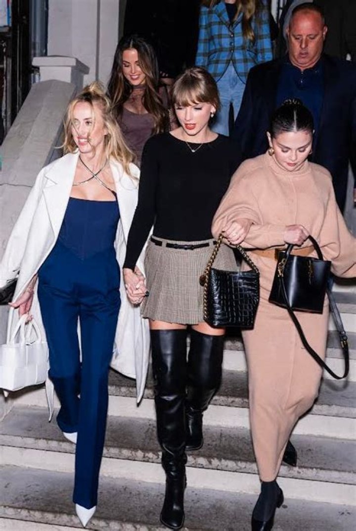 taylor-swift-selena-gomez-gigi-hadid-mtv-vmas-2015-video-music-awards