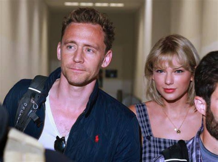 Taylor Swift, Tom Hiddleston Taylor Swift and Tom Hiddleston at LAX International Airport, Los Angeles, USA - 06 Jul 2016 Taylor Swift and Tom Hiddleston arriving at the Los Angeles International Airport