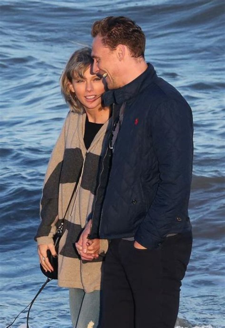 Taylor Swift, Tom Hiddleston