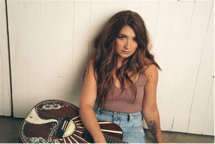 Tenille Townes