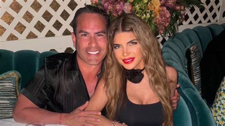 Teresa Giudice and Husband Luis Ruelas kiss while getting married in New Jersey this evening in front of guests Pictured: Teresa Giudice,Luis Ruelas Ref: SPL5331117 060822 NON-EXCLUSIVE Picture by: Elder Ordonez / SplashNews.com Splash News and Pictures USA: +1 310-525-5808 London: +44 (0)20 8126 1009 Berlin: +49 175 3764 166 World Rights, No Poland Rights, No Portugal Rights, No Russia Rights