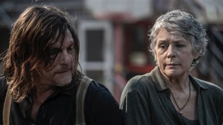 The Walking Dead Carol Maggie Escape