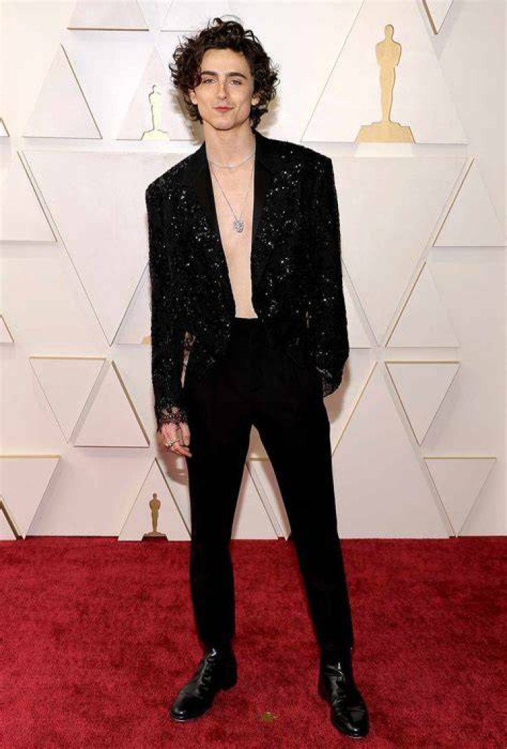 Timothee Chalamet Goes Shirtless in L.A. Amid Kylie Jenner Romance