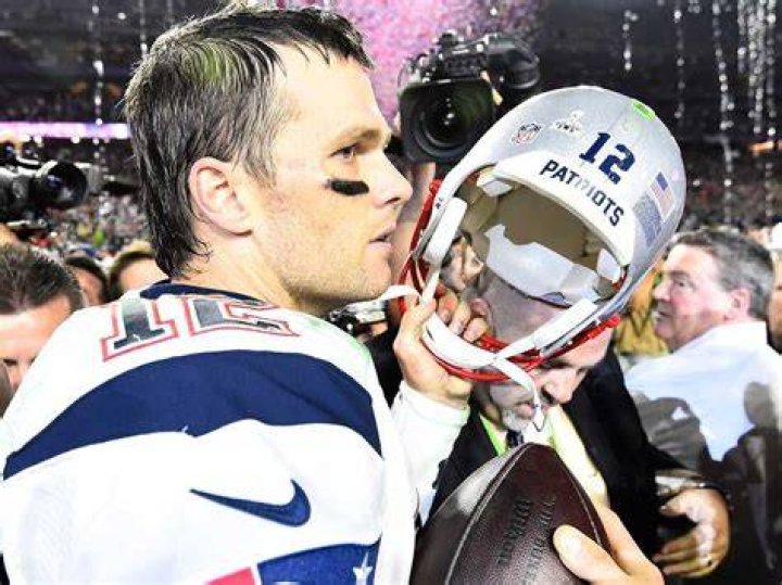 tom-brady-deflategate-scandal-overturned-fans-react-ftr