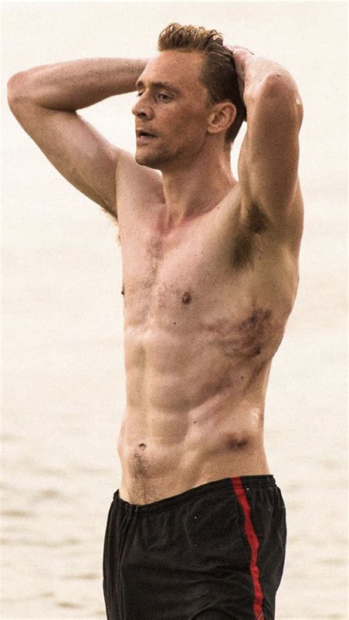 Tom Hiddleston Sexy Pics