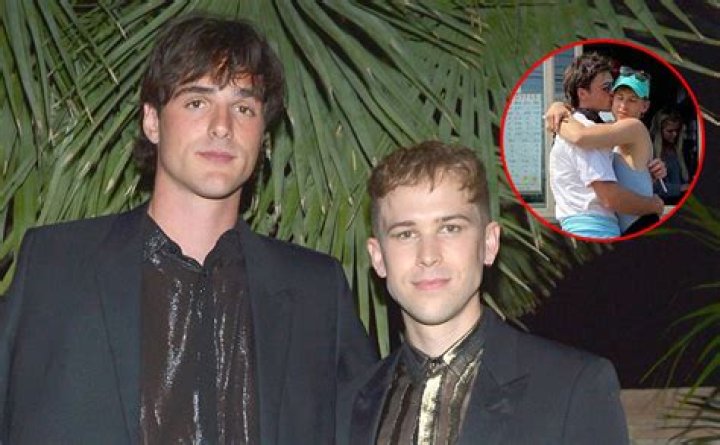 Tommy Dorfman, Jacob Elordi