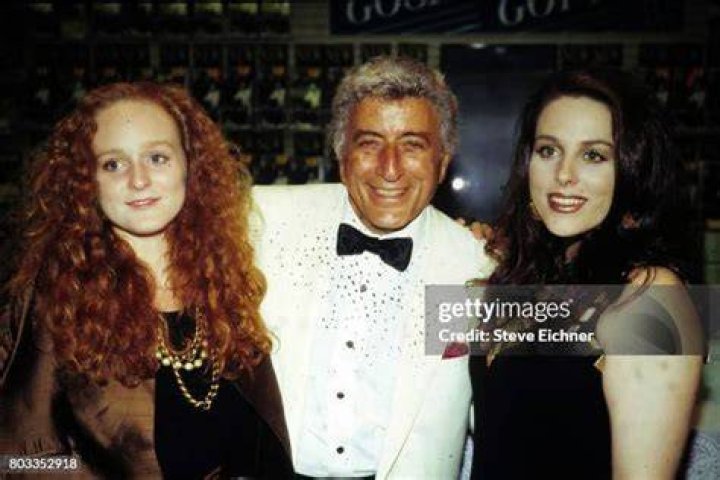 Tony Bennett & his daughters