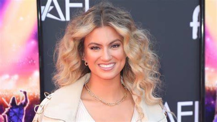 tori-kelly-grammy-after-party