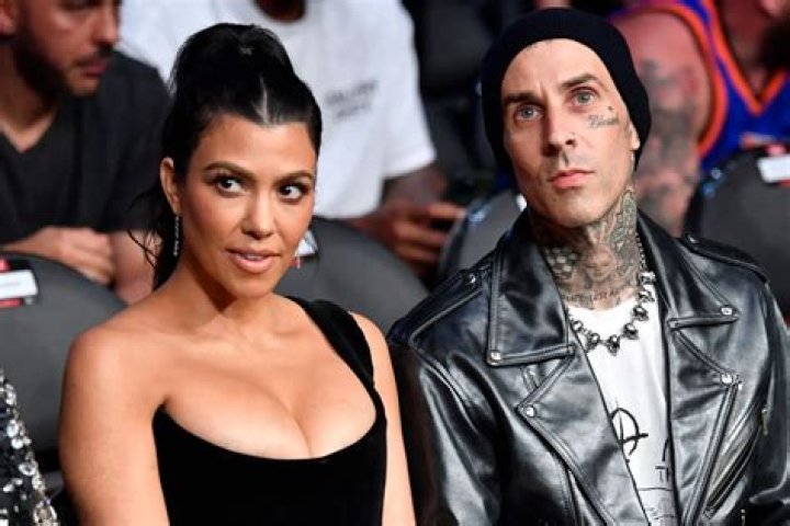 travis-barker-post