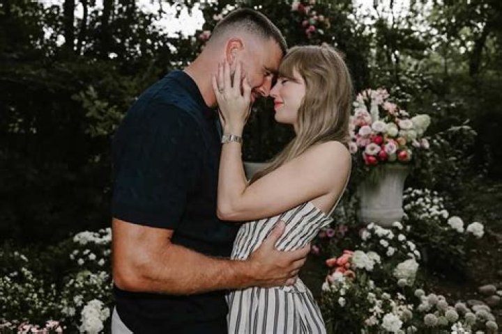 Travis Kelce Taylor Swift Blake Lively