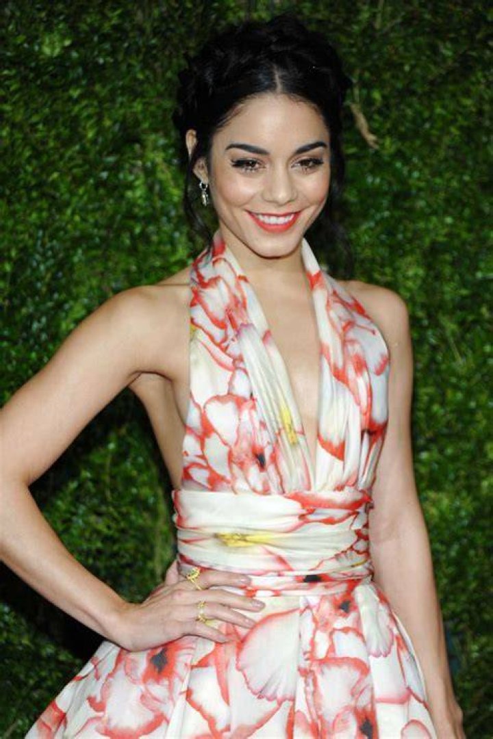 vanessa-hudgens-2015-tony-awards