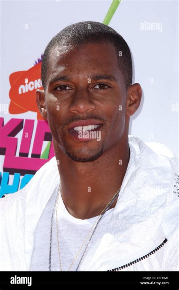victor-cruz-kids-choice-sports-awards-2014-1