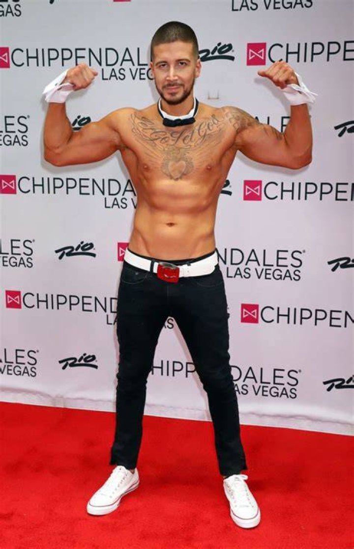 Vinny Guadagnino Flexing His Muscles