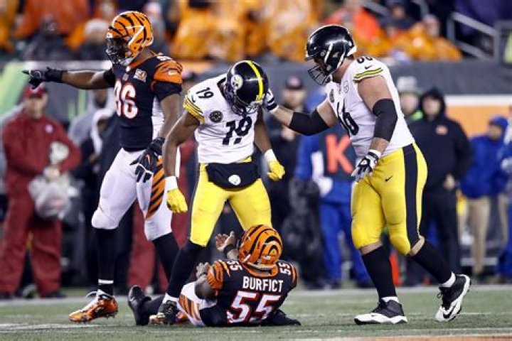 Vontaze Burfict &mdash; Pics Of The Football Star