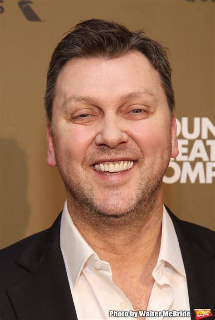 Warren Carlyle