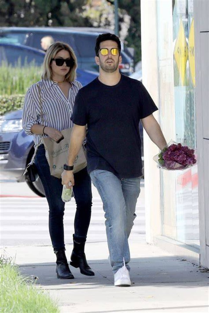 West Hollywood, CA - Ashley Benson is radiant in red as she steps out for her party in West Hollywood, Ca Pictured: Ashley Benson BACKGRID USA 16 NOVEMBER 2022 USA: +1 310 798 9111 / UK: +44 208 344 2007 / *UK Clients - Pictures Containing Children Please Pixelate Face Prior To Publication*