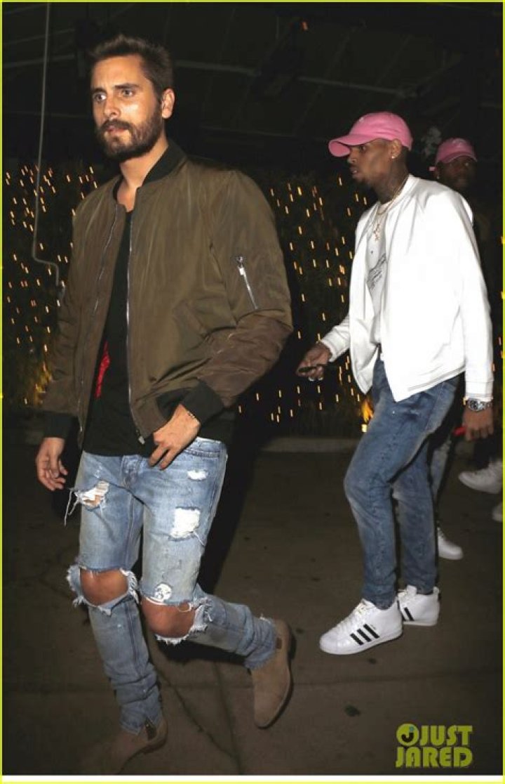 West Hollywood, CA - Scott Disick holds his son Reign by the hand as he arrives at Mason's Bar Mitzah in West Hollywood. Pictured: Mason Disick BACKGRID USA 17 DECEMBER 2022 USA: +1 310 798 9111 / UK: +44 208 344 2007 / *UK Clients - Pictures Containing Children Please Pixelate Face Prior To Publication*