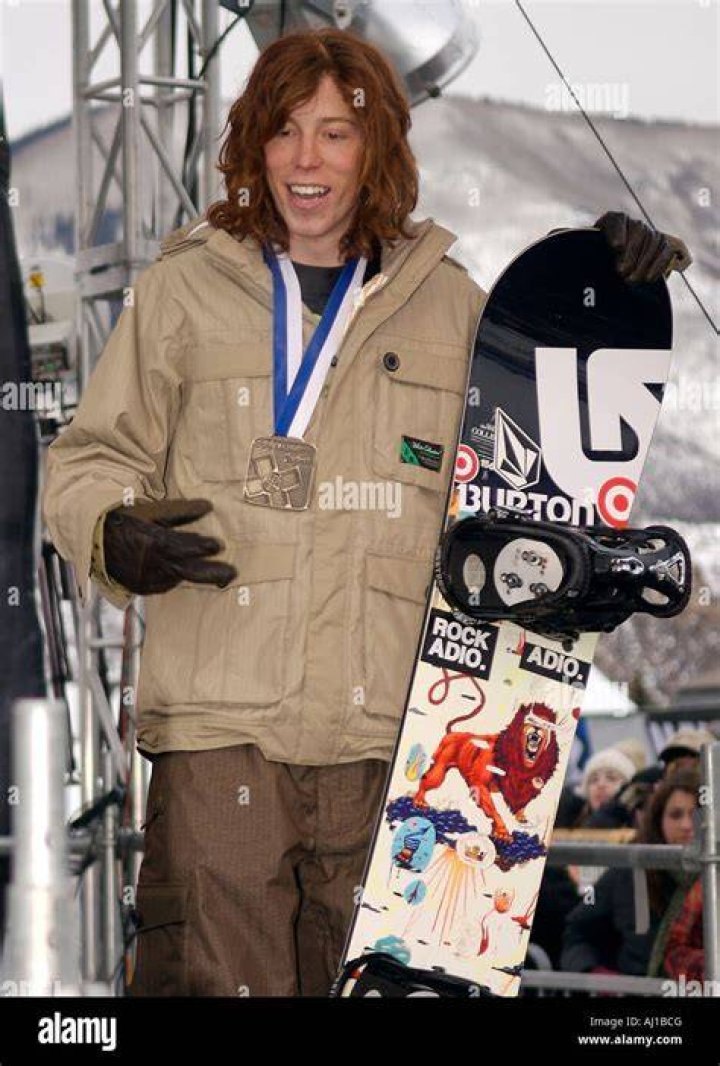 WHITE Snowboarder Shaun White shows off his belt as he arrives at the 11th annual ESPY Awards, in Los Angeles. The ESPY Awards honor the year's top performances and sports moments. White is nominated for best action sports athlete ESPY AWARDS, LOS ANGELES, USA