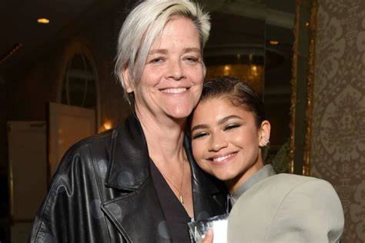 zendaya mom